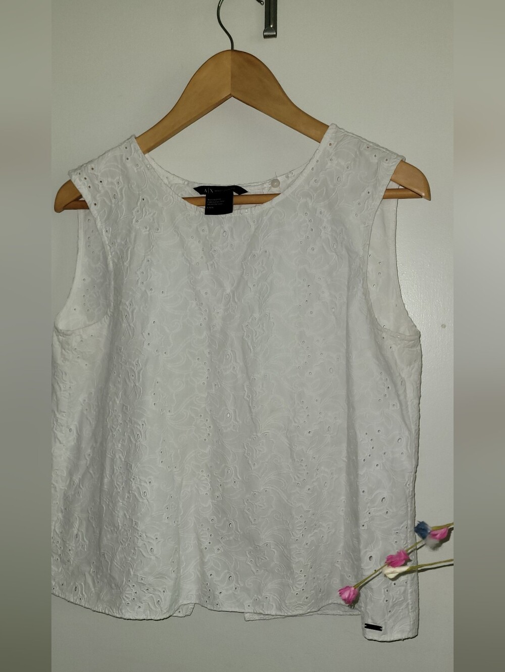 A/X Armani Exchange Women’s White Eyelet Sleeveless Top Sz Large